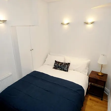 Cozy Retreat By Aresti Hotels